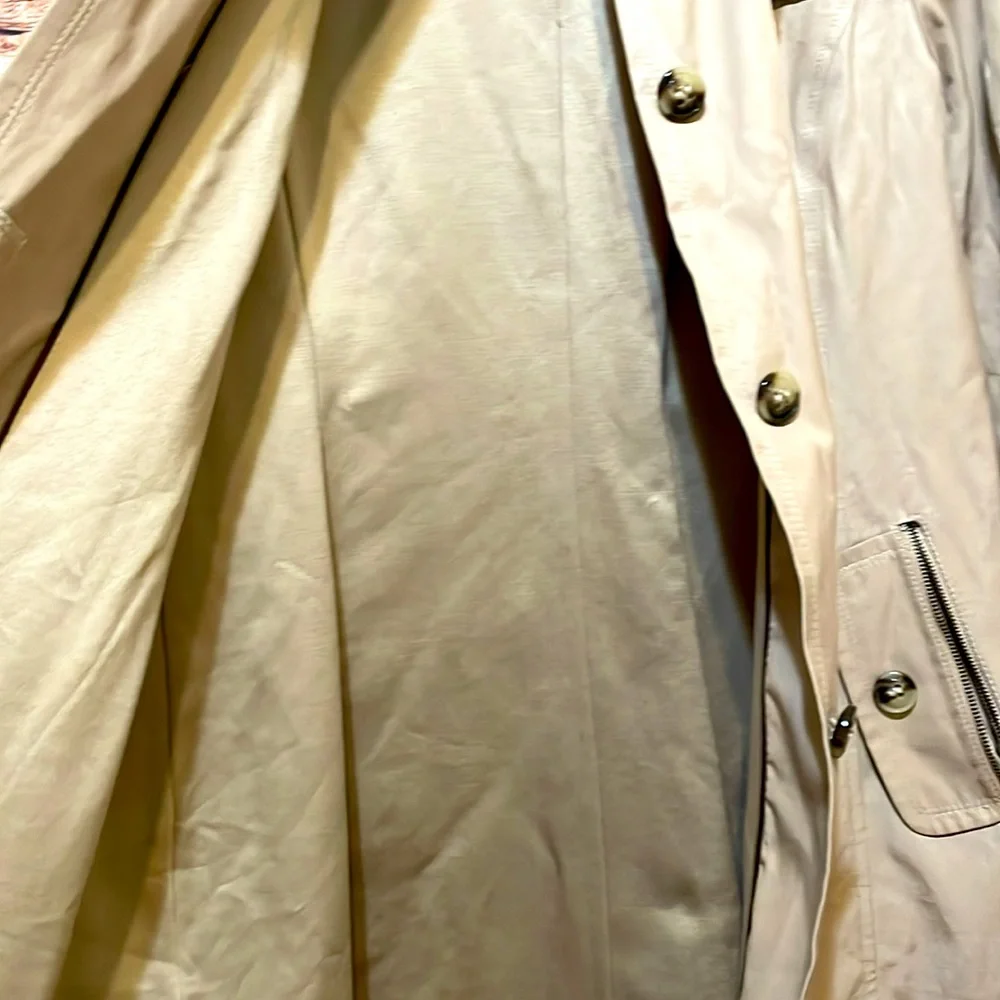 DKNY trench coat - Picture 6 of 13